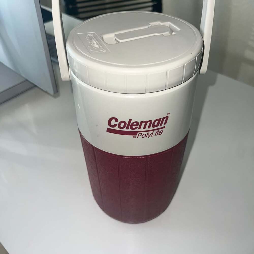 Vintage red Coleman Poly lite Cooler - EXCELLENT CONDITION (D)